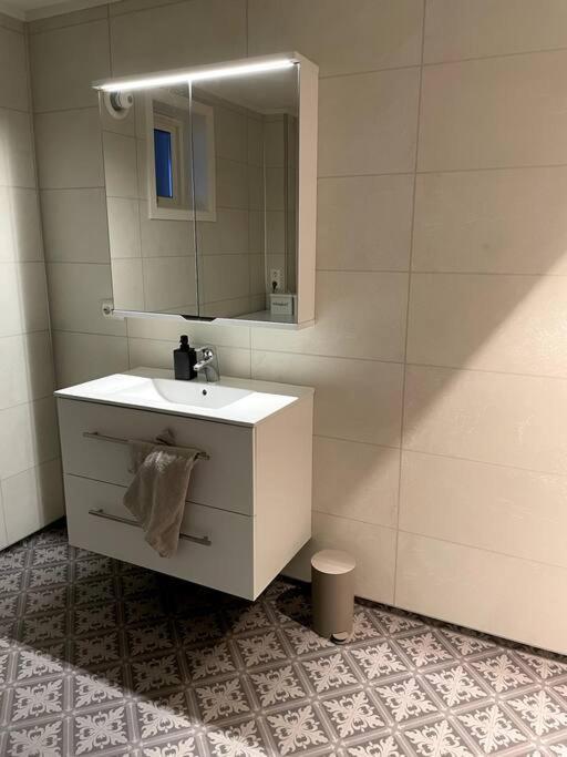 Lofoten - New Apartment, Close To Airport. 레크네스 외부 사진