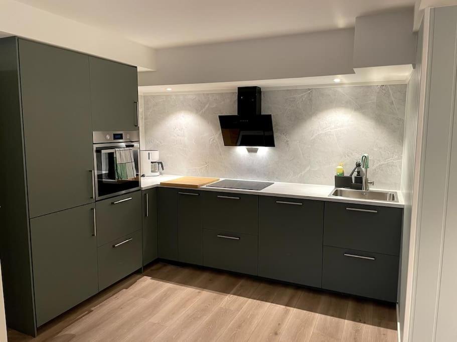 Lofoten - New Apartment, Close To Airport. 레크네스 외부 사진